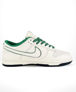 Nike SB Dunk Low X The North Face Green White